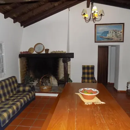 Casa Da Felicidade - Three Bedroom House In Pataias 帕塔亚什