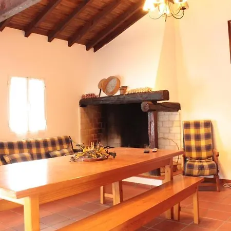 Casa Da Felicidade - Three Bedroom House In Pataias 帕塔亚什